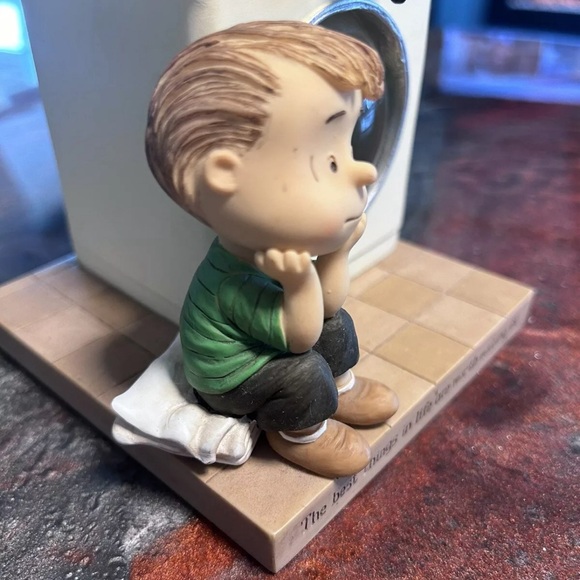 Peanuts for Hallmark Linus And Snoopy Some Things Are Worth Waiting For 2010 - Picture 11 of 11